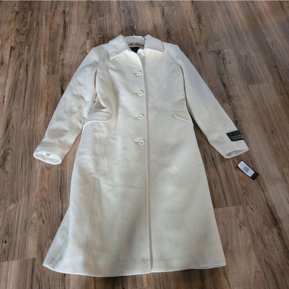 Wool Cashmere Womens Nicole coat Size 4 with flaws